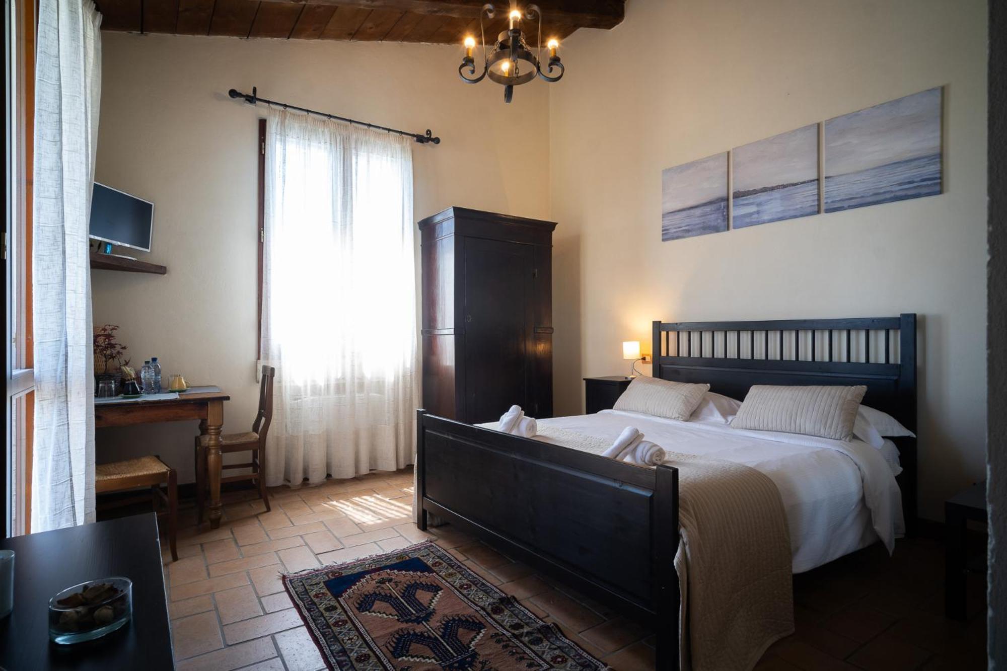 Il Castellaro Bed & Breakfast Borghi Luaran gambar