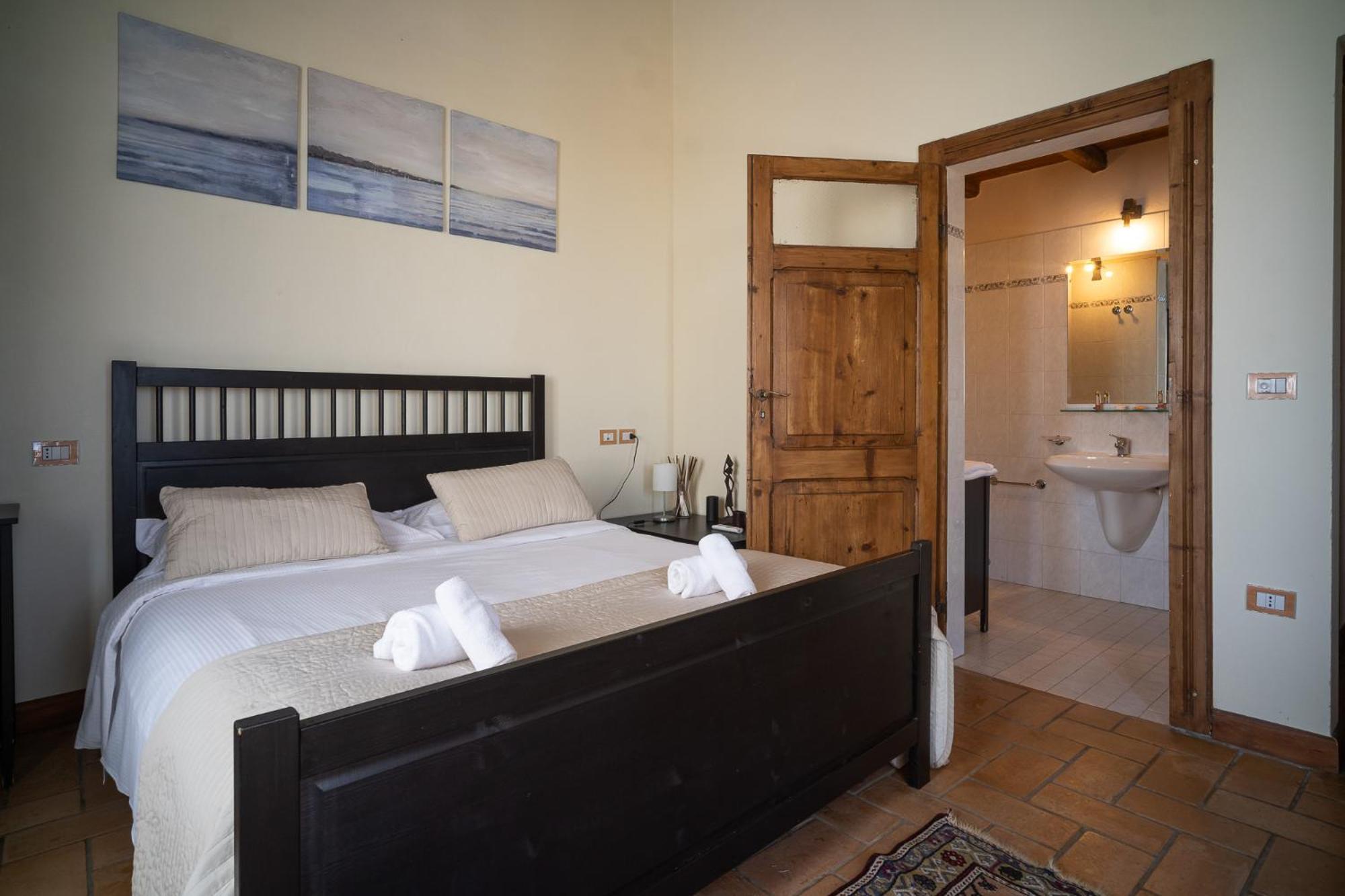 Il Castellaro Bed & Breakfast Borghi Luaran gambar